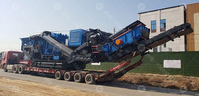 反擊式移動破碎站發貨現場